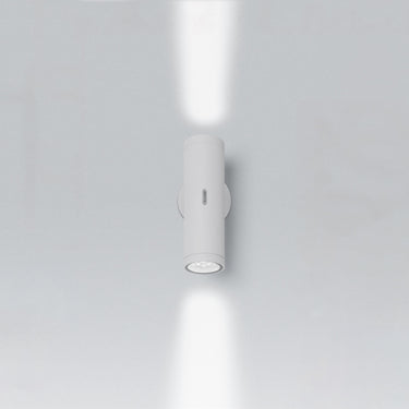 LED 8W · 4000K · 8° · 120V 8 2x White – Calumet Wall Light studio photo
