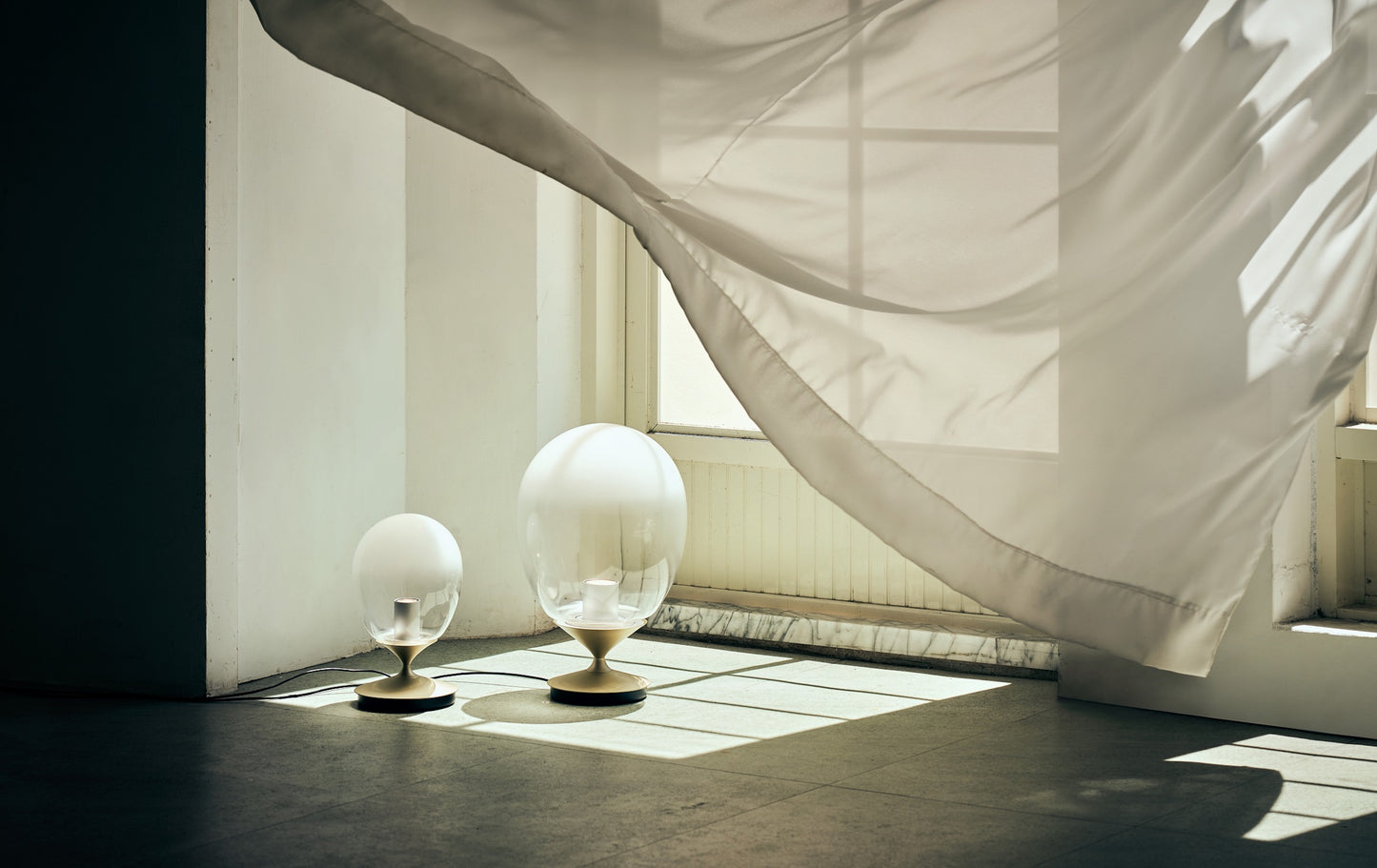 Seed Design Mist LED Table Small Gold