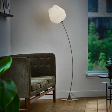 Le Klint Bouquet Floor Lamp Light Oak Cream White