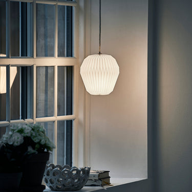Le Klint Bouquet Pendant, Medium, 1 Shade – view 3