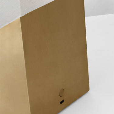 Luxury Rechargeable Table Lamp in Antique Brass – Pezzo Design by Kelly Wearstler