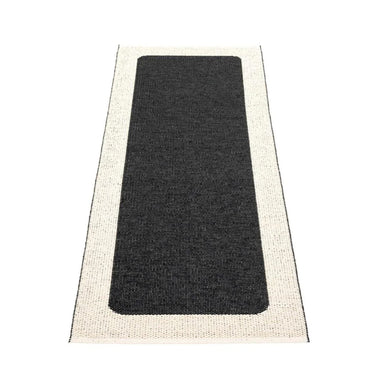 Pappelina Rug Ilda Black