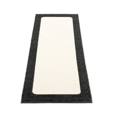 Pappelina Rug Ilda Black