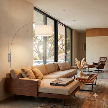 Nova Scallop Wall Mounted Arc Lamp, photo 3