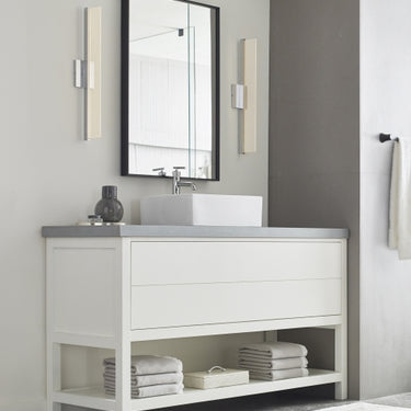 Span 24 edge-lit bath light brings even light to a vanity