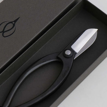 Toyama Hamono T8 Warabi-te Ikebana Shears, look 2
