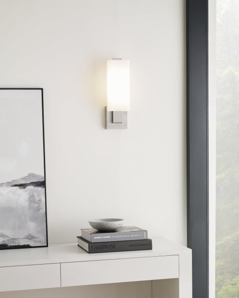 Kisdon Wall Light | Visual Comfort Modern