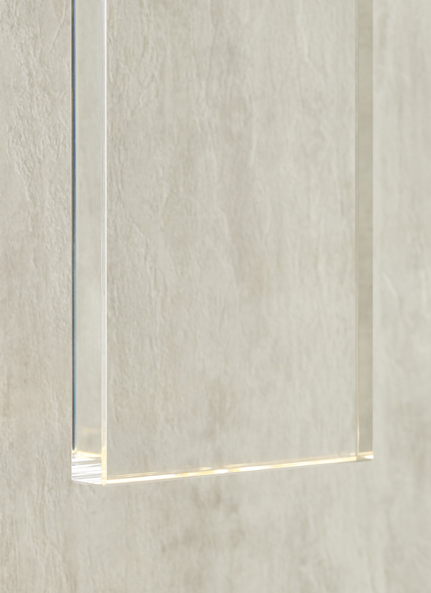 Esfera Wall Sconce | Classic wall-mounted lighting for contemporary interiors