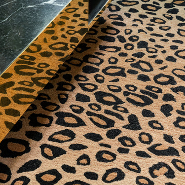 Leo wool rug, close-up detail