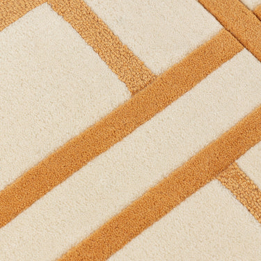 Eclisse wool rug in Yellow, close-up of the pile texture