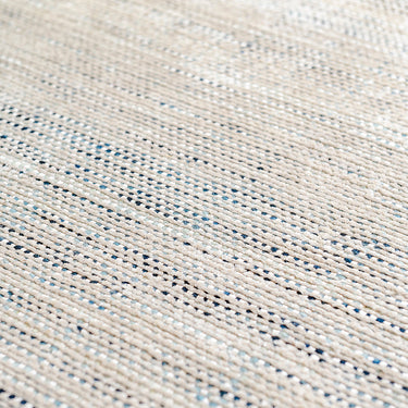 Dotty wool rug in Azur, close-up detail