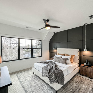 ET2 Teardrop pear shade pendant in a bedroom