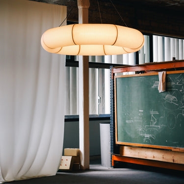 Tekiò Circular P8 large LED pendant light for luxury interiors