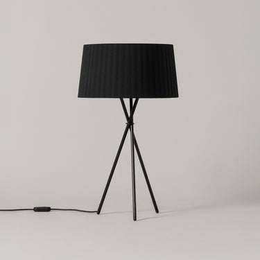 Trípode G6 table lamp (black, switched off) by Equipo Santa & Cole — view 5
