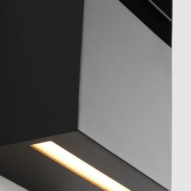 Lamel 19 Louvered Outdoor Wall Light by Kelly Wearstler for Visual Comfort - detail view