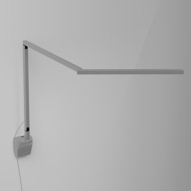 Modern plug-in LED wall light for home office with dimming and USB-C charging