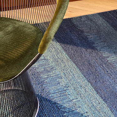 Almonia jute rug in Blue, full view