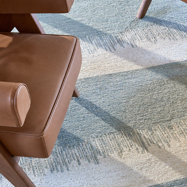 Figueras jute rug in Aqua, close-up detail