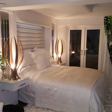 MacMaster Original Iris Table Lamp