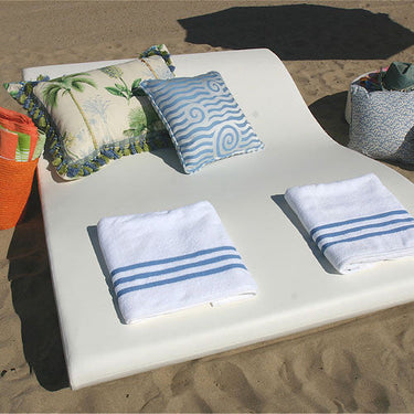 La Fete Design Furniture Tide Duo Low Profile Sun Lounge at MetropolitanDecor.com
