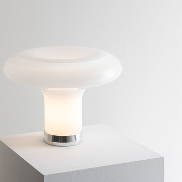 Lesbo Table Lamp styled in a modern interior, view 6