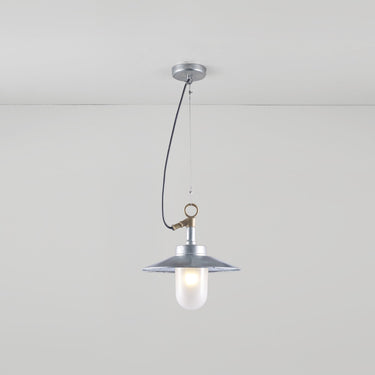 Original BTC Well Glass Pendant with Visor in Galvanised Frosted – detail 4
