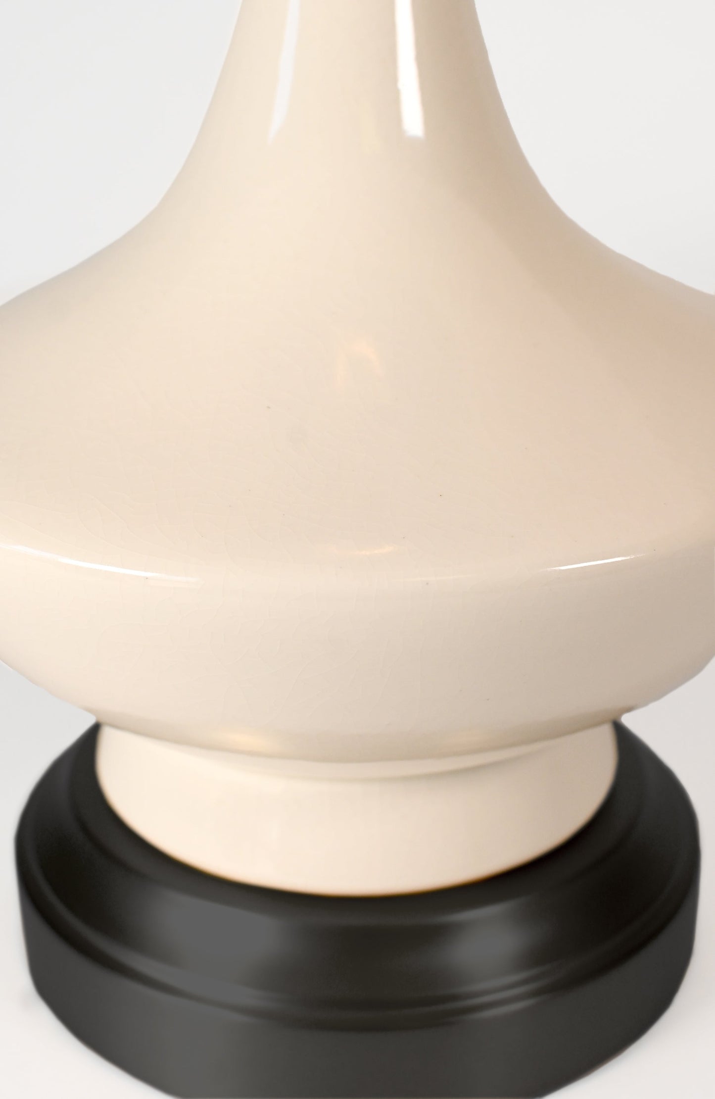 Modern Lantern Oliver on Black Cordless Lamp