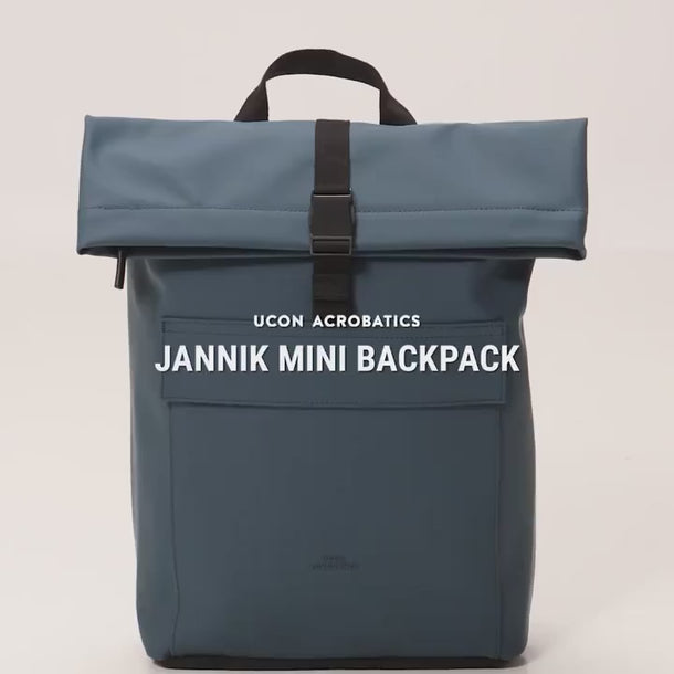 Ucon Acrobatics Jannik Mini Lotus Infinity Backpack in motion