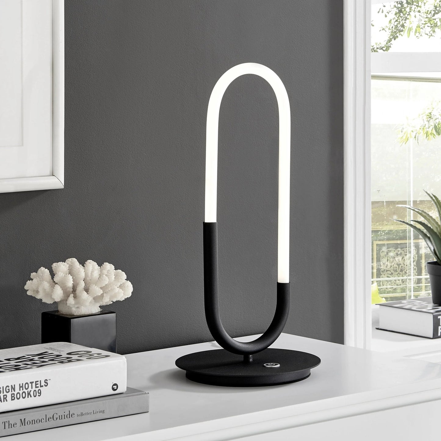 Single Clip LED Table Lamp Matte Black - Smart Lighting 2
