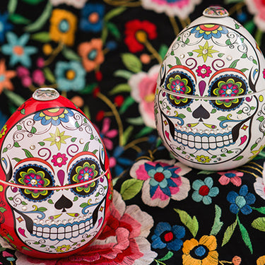 Ladenac Skull candle – skulls styled on embroidered textile