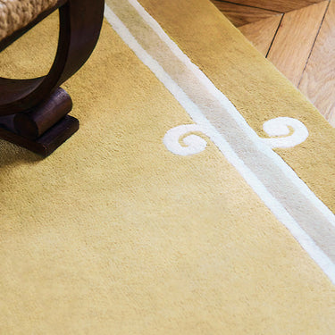 Syracuse wool rug in Yellow, close-up detail