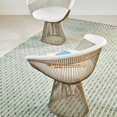 Exclamation wool rug in Céladon, styled in a room