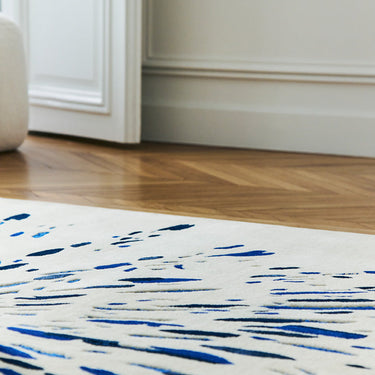 Paint wool rug in Blue, close-up of the pile texture