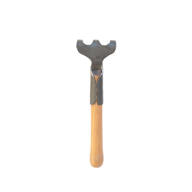 Three-Tine Hand Cultivator by Master Shin’s Anvil – detail 2