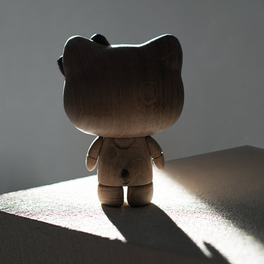 Boyhood x Hello Kitty Oak Collectible – view 7, Boyhood Denmark