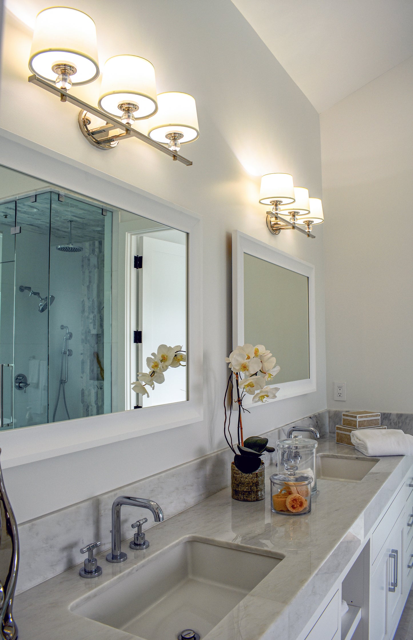 Maxim Rondo 3-Light Bath Vanity