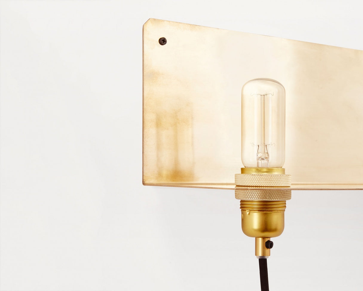 Frama 90° Wall Light