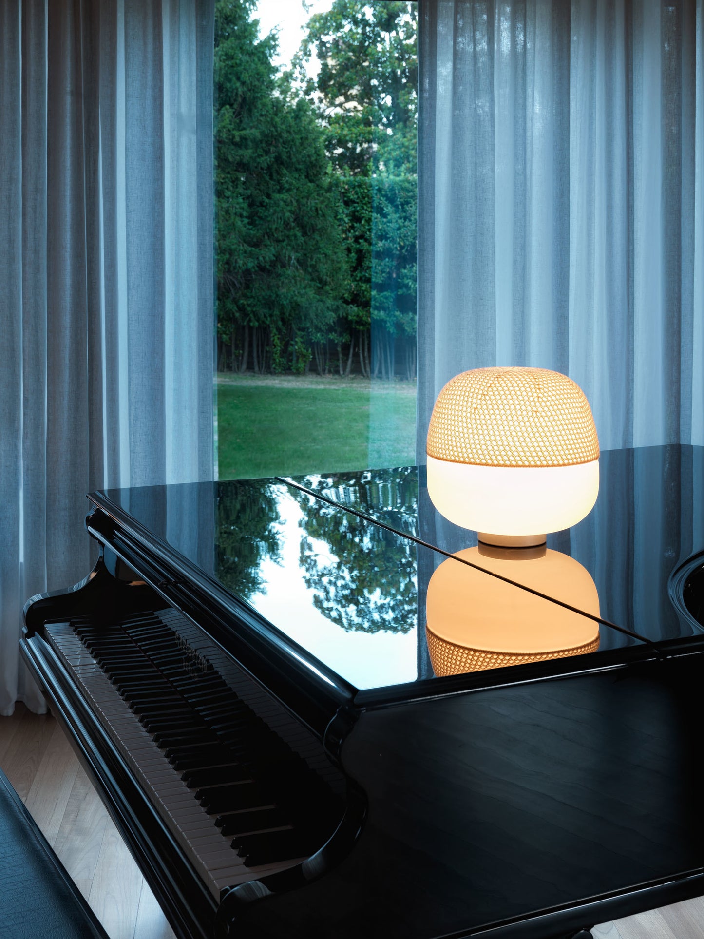 Afra Desk Lamp by Karboxx
