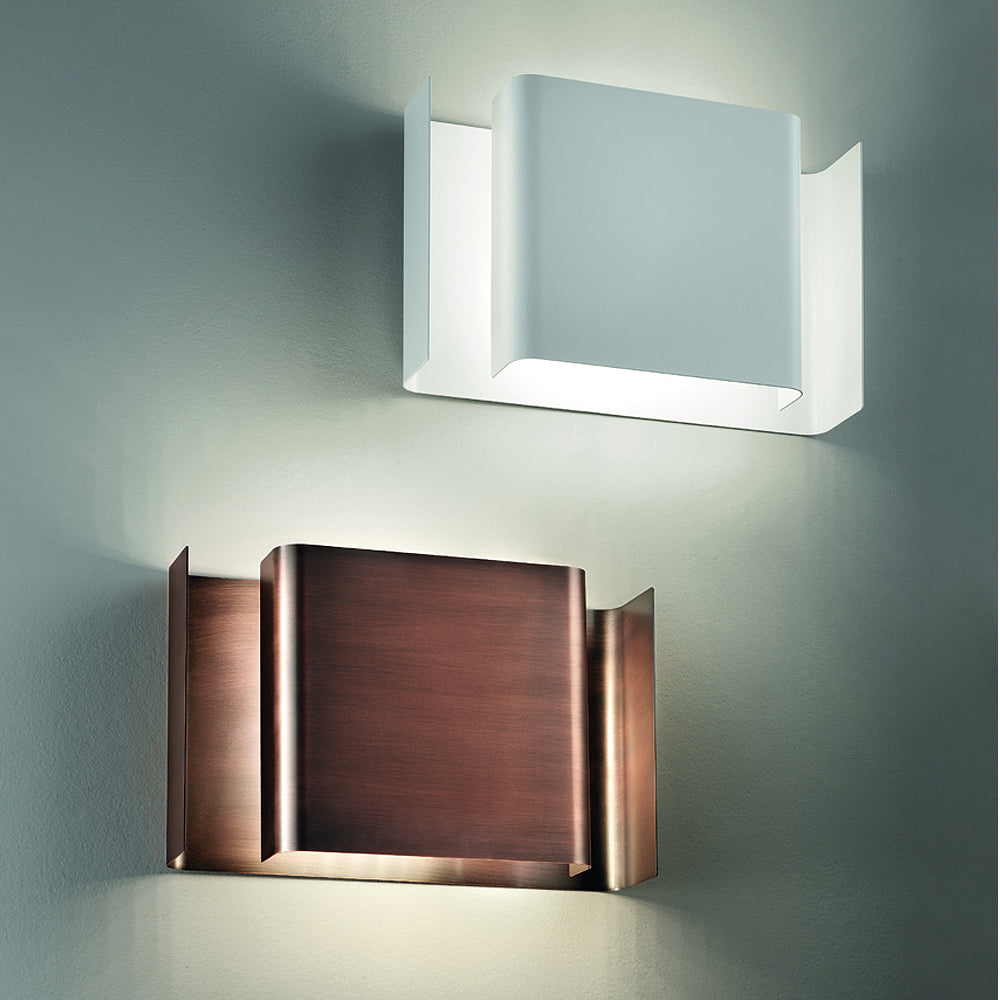 Alalunga LED Wall Light by Karboxx