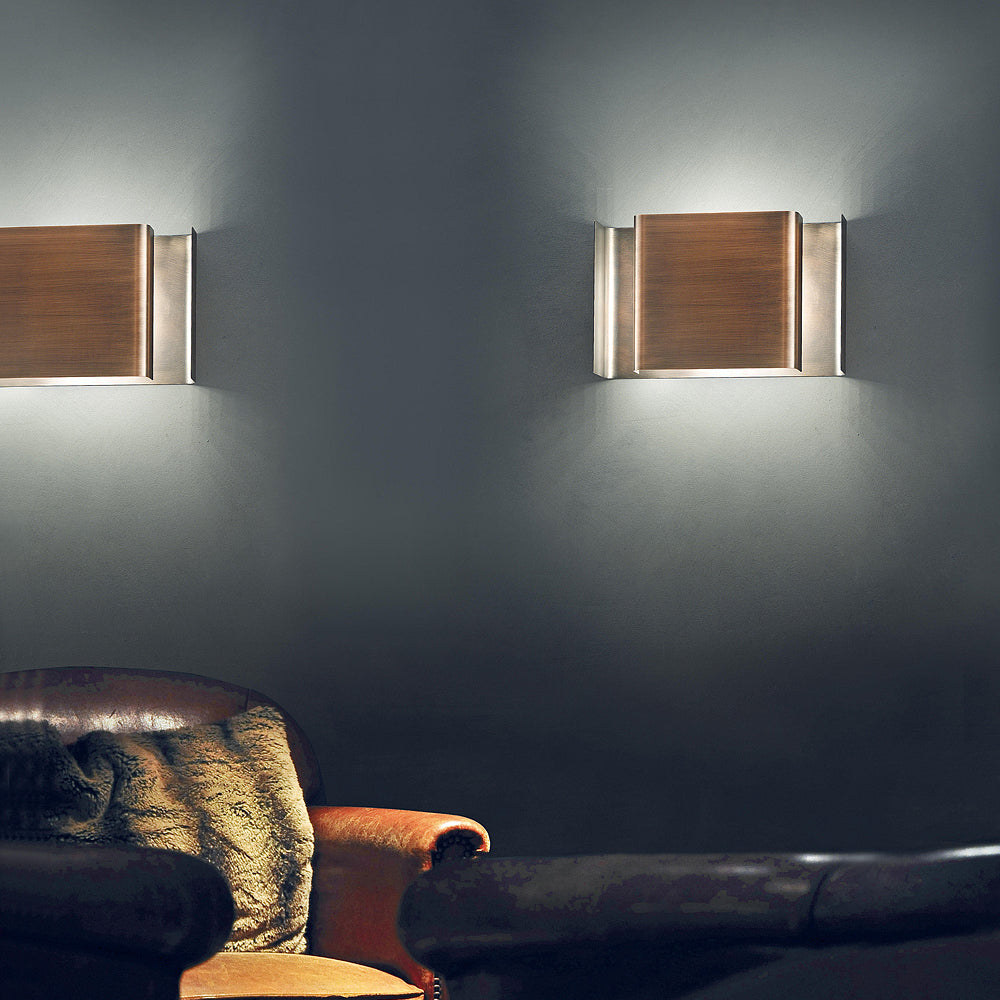 Alalunga LED Wall Light by Karboxx