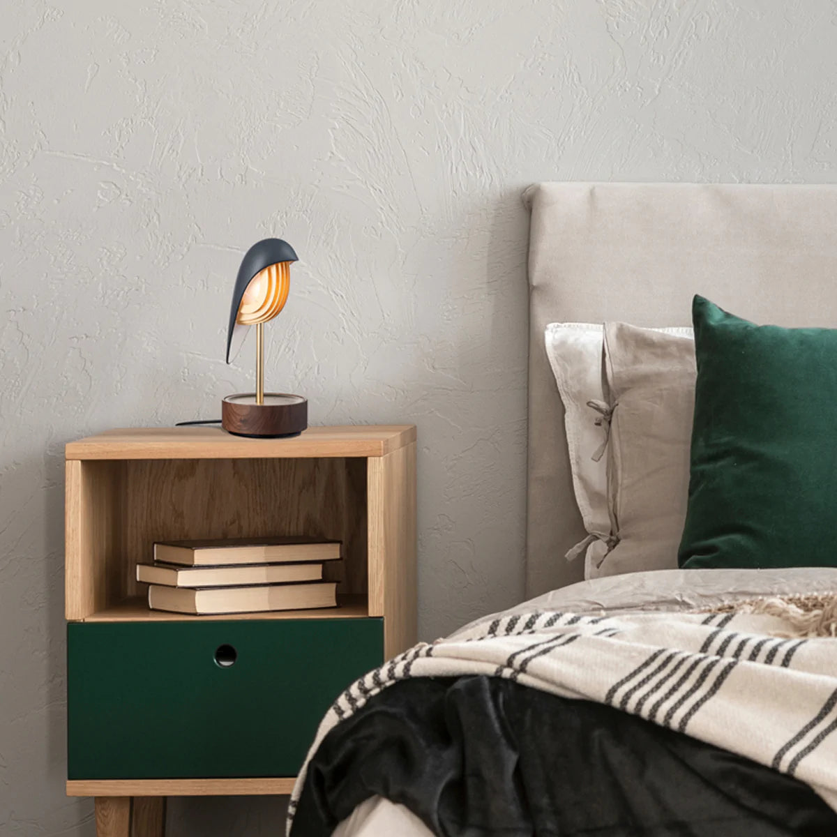 Daqiconcept Alarm Clock + Light Chirp Walnut Base/Black