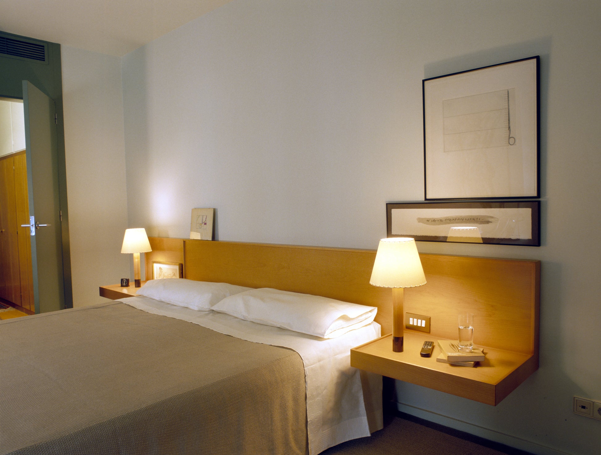 Santa & Cole Basica M1 Table Lamp