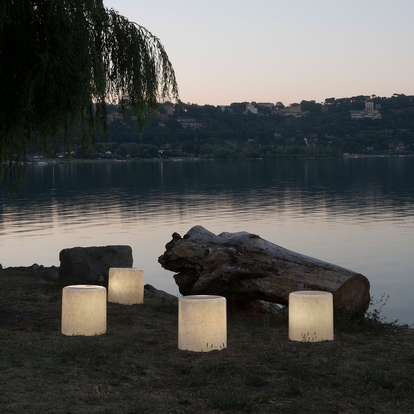 In-Es Art Design Bin F Nebula Outdoor Floor Lamp