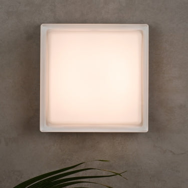 Boxie Large LED Outdoor Light Fixture in a Modern Setting