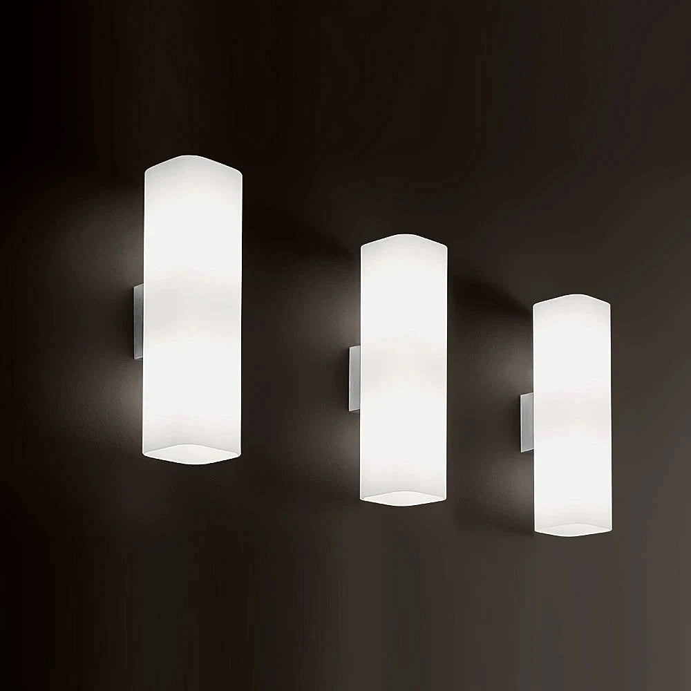 De Majo Carre Wall Light