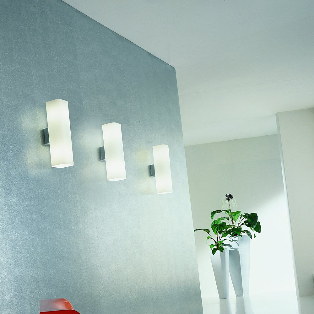De Majo Carre Wall Light