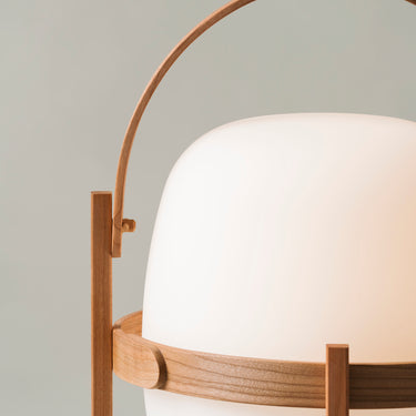 Santa & Cole Cestita Batería rechargeable table lamp with warm LED light