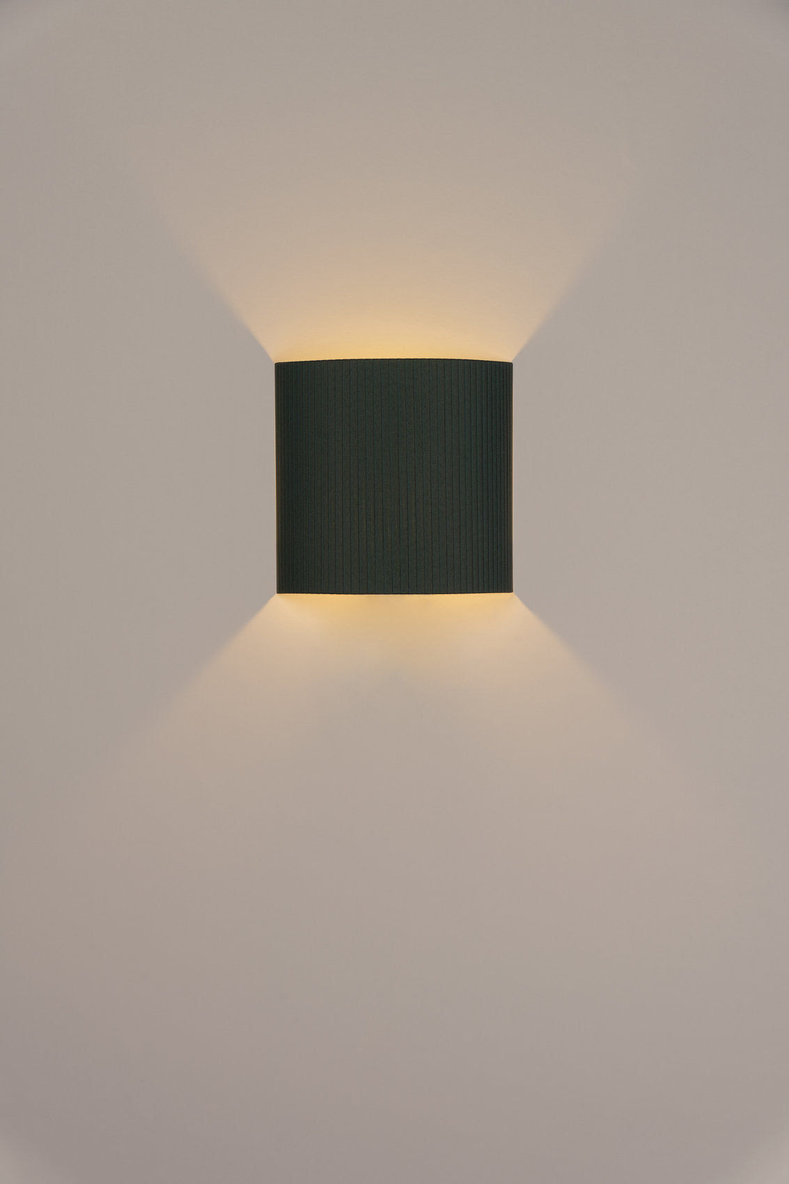 Santa & Cole Comodin Cuadrado Wall Lamp