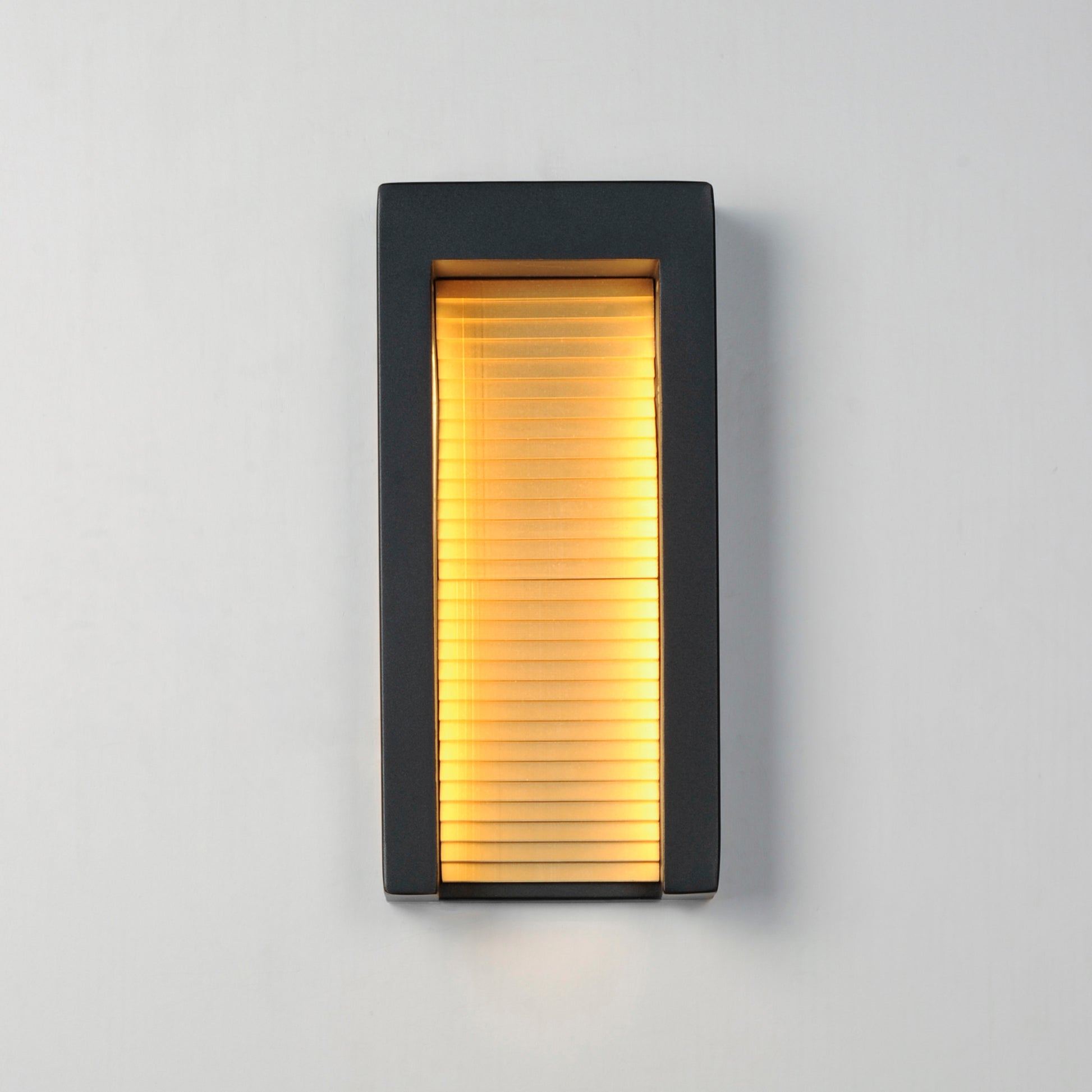 ET2 Alcove Medium LED Outdoor Wall Sconce
