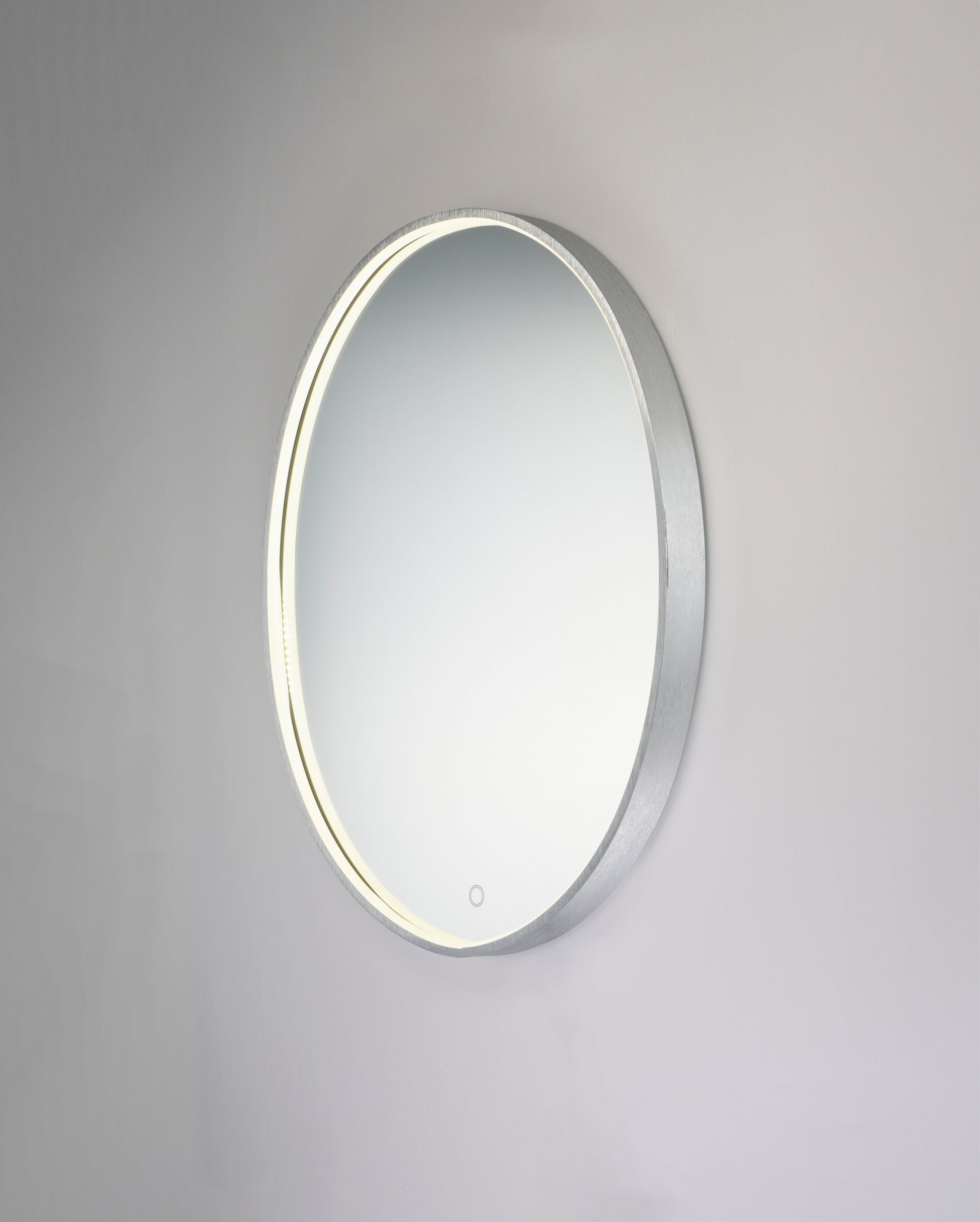 ET2 24" x 30" Oval LED Mirror